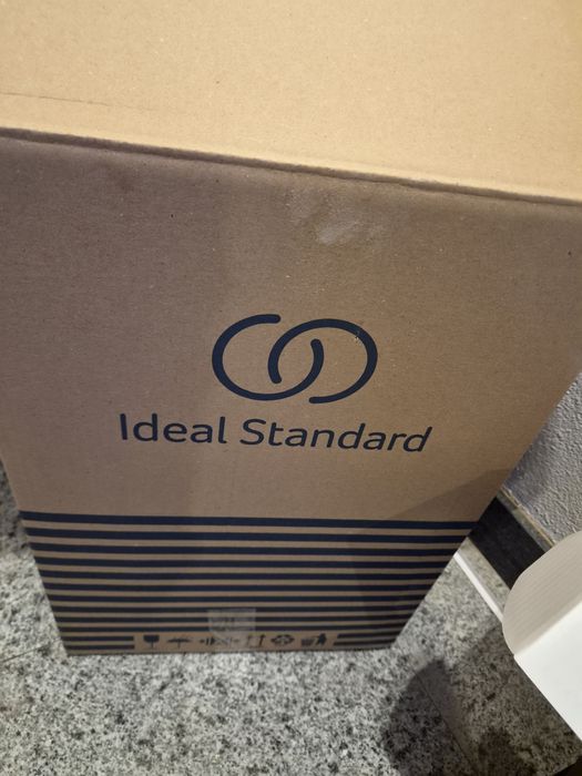 Vas suspendat toaleta ideal standard tesi alb mat ,cu capac tesi soft close alb mat