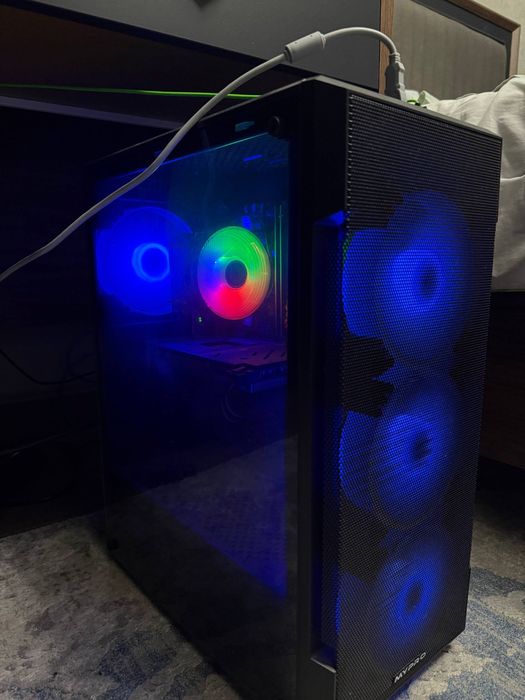 Продается ПК. Rx580 8gb, core i3 12100f. 16gb ddr4, ssd256