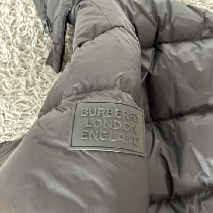 Geaca Burberry noua cu eticheta marime XL