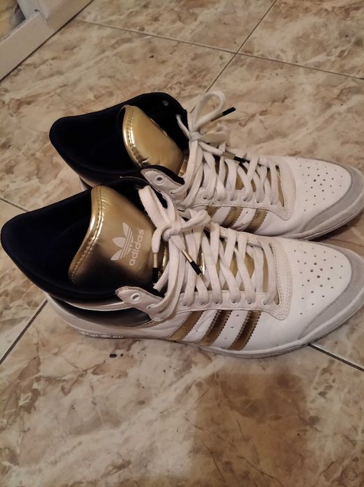 Адидас кожени маратонки