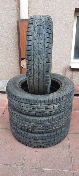 4 броя бусови гуми 195 75 16с toyo dot22 8mm