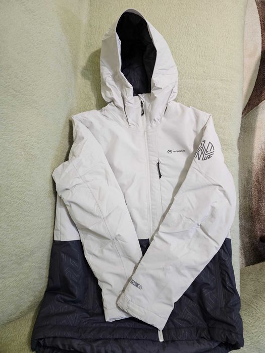 OutvenrureДамско яке