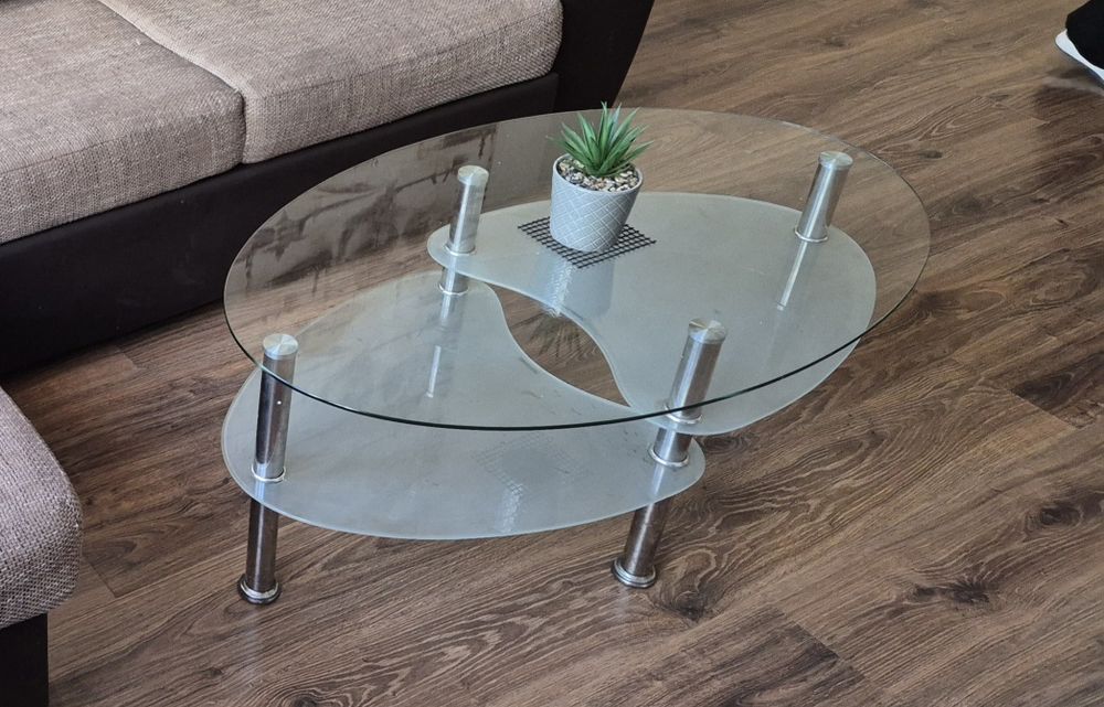 Стъклена холна масичка