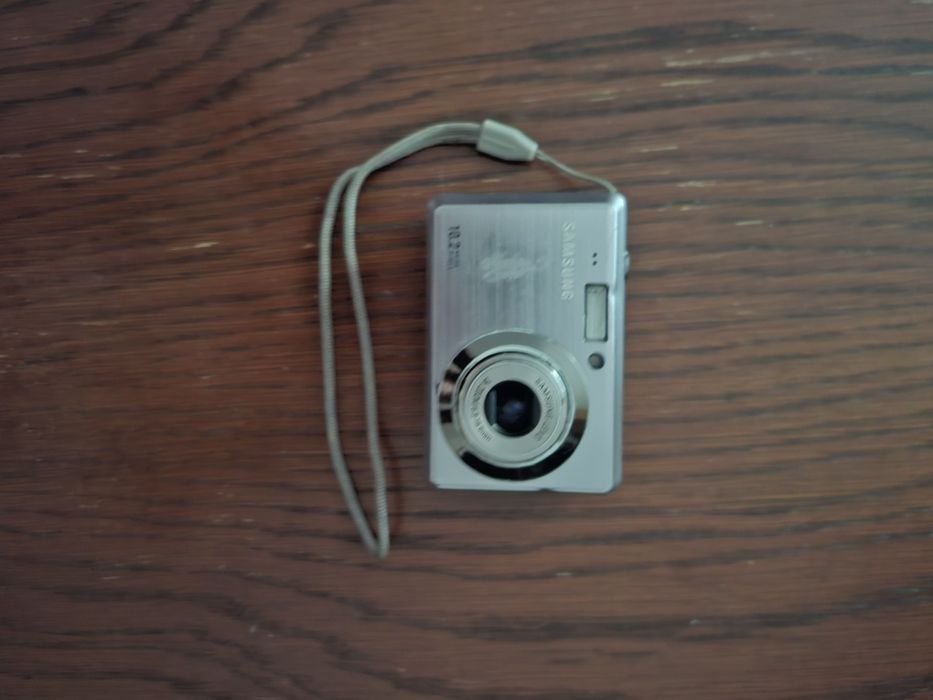 Aparat foto compact Pentax. Pentru piese..