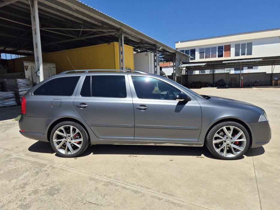Лек автомобил Skoda Octavia