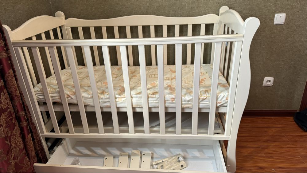 Продаю манеж с матрасом