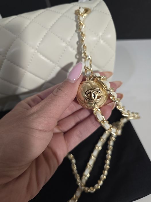 Налична чанта Chanel Flap Bag
