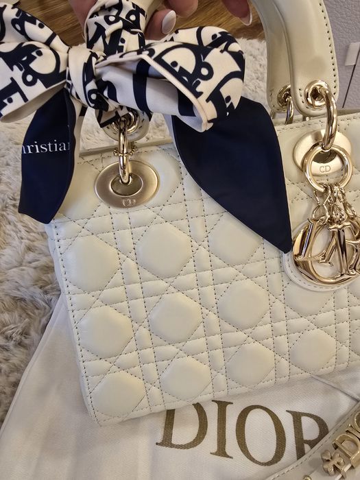 Налична чанта Lady Dior Latte