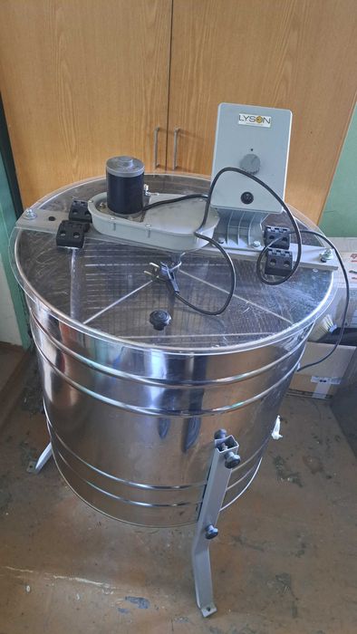 Продам две медогонки