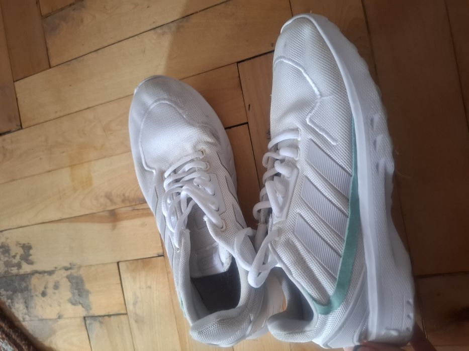 маратонки adidas за бягане