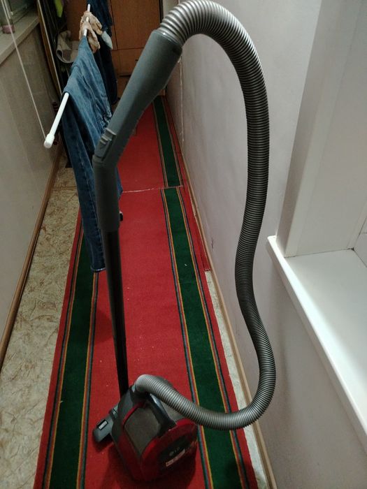 Пылесос лджи срочно продам