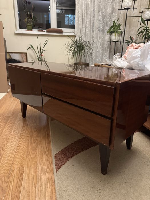 Comoda din lemn 100x37