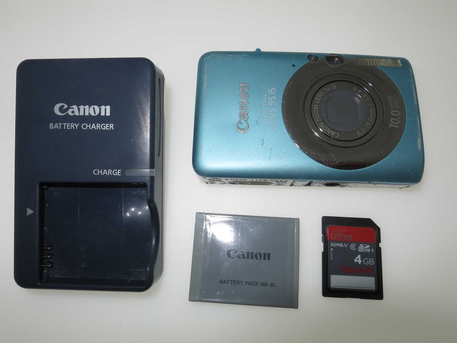 Canon IXUS 95 ултра компактен фотоапарат камера работи перфектно