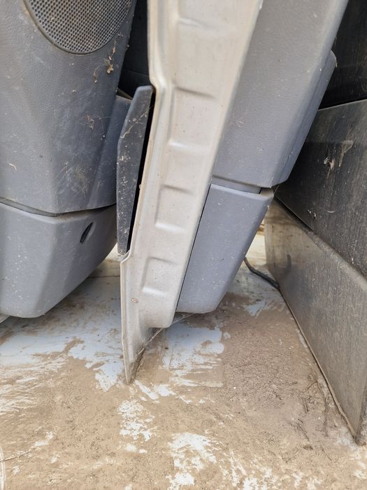 Portiera stanga față mercedes sprinter Volkswagen crafter 906