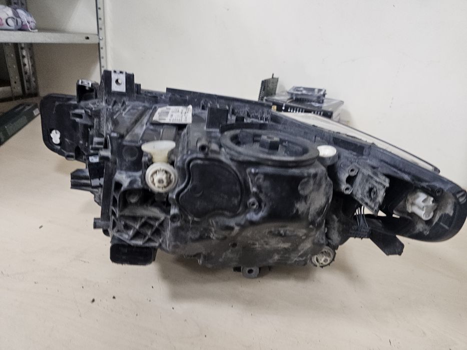 Десен фар BMW F30 Adaptive LED desen far бмв ф30 адаптив лед