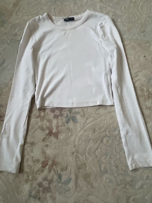 лонгслив белый.