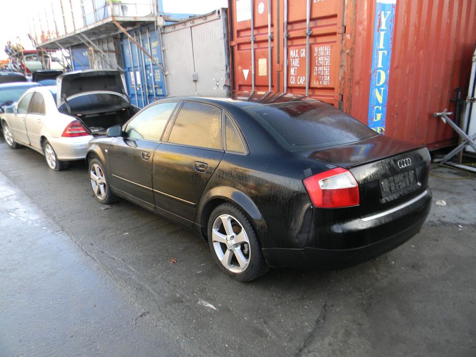 Dezmembrari  Audi A4 B6 (8E)  2000  > 2004 1.9 TDI Motorina