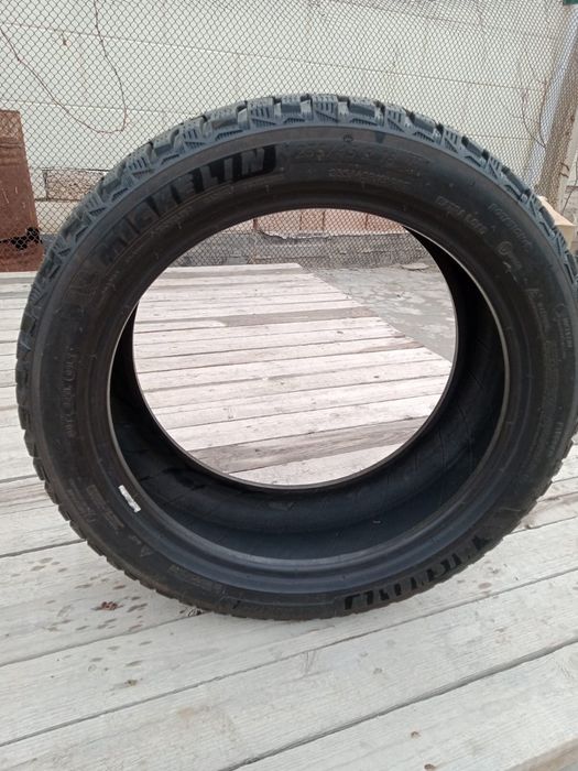 Продам зимний шипи Michelin