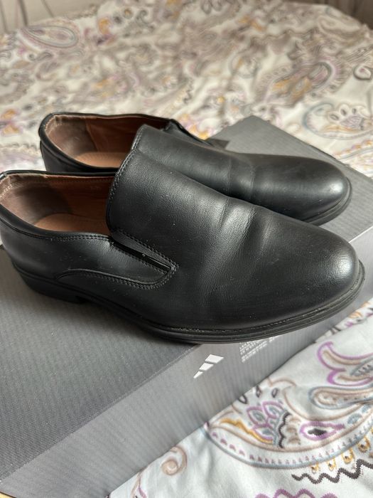 Продам туфли на мальчика