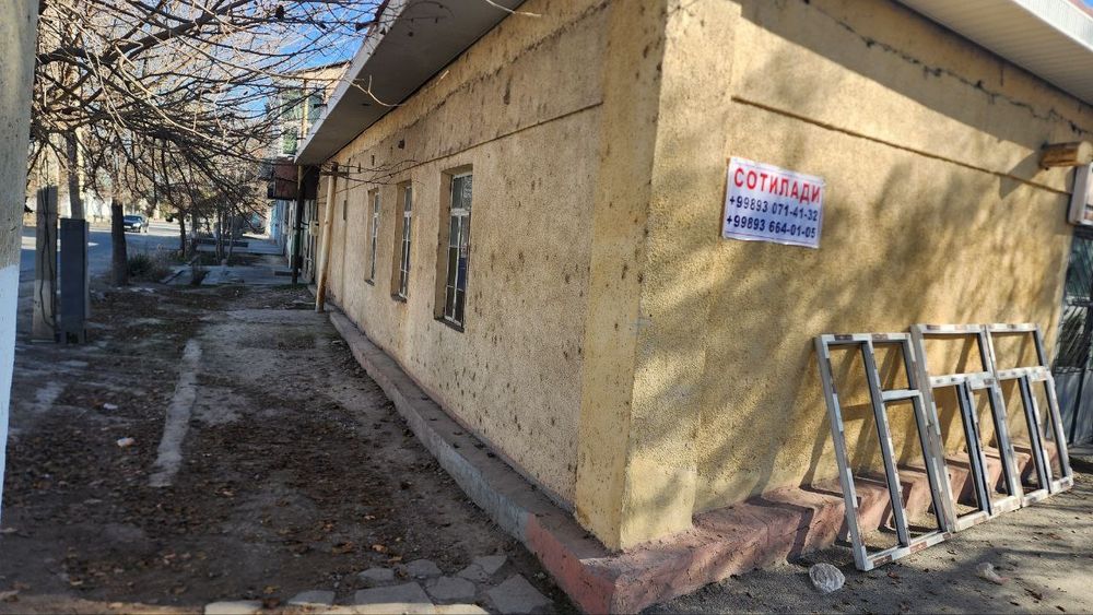 Navoiy Katta yo'lni ustida 5 so'tix joy sotiladi kelishilgan NARXDA !