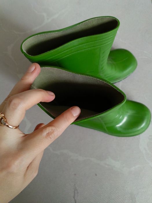 Продам резиновые сапожки