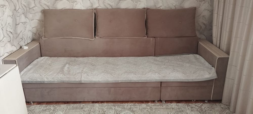 Продаетсья диван
