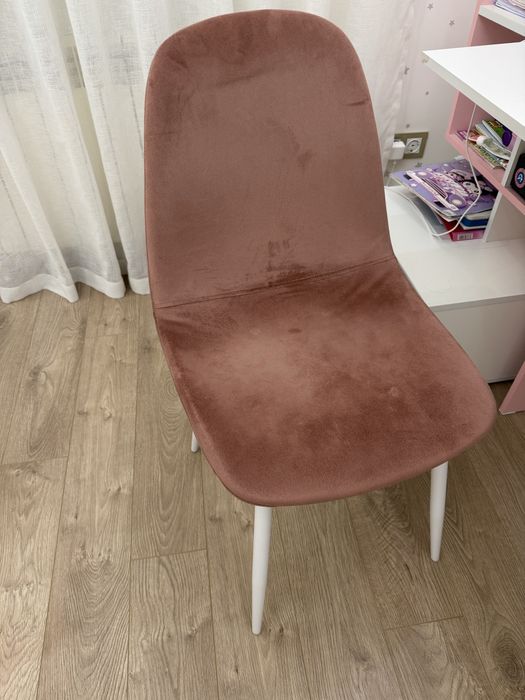 Продаю детскую парту и стул