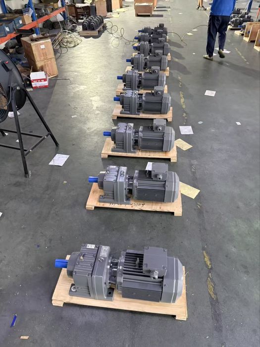 Мотор-редукторы Akan REDUKTOR