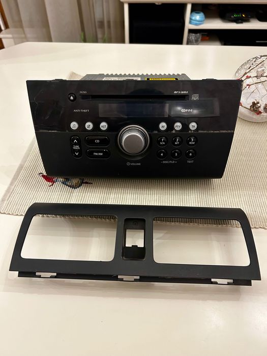 Радио за Сузуки Суифт