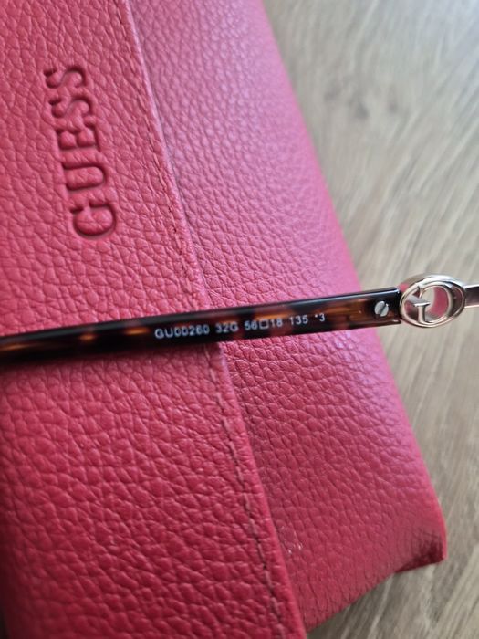 Дамски очила Guess