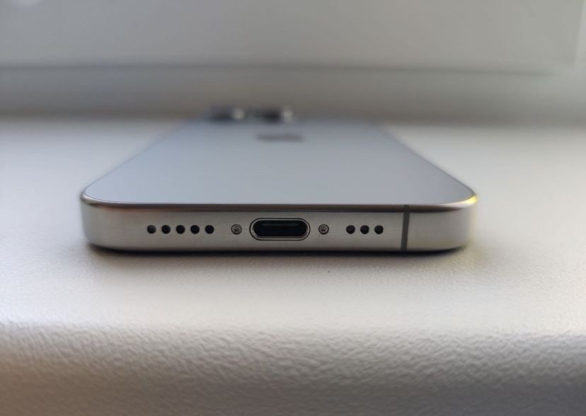 Apple IPhone 15 pro 128gb