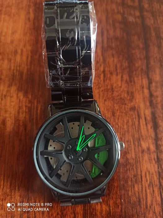 Уникален часовник "джанта и спирачни дискове"! Нови!