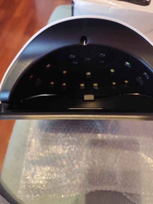 Lampa led pentru unghii.