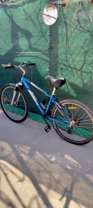 Vând bicicletă bună de deplasări + laptop HP probook 6560b  3+3 mil