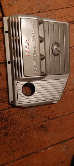 Декоративная крышка матора лексус