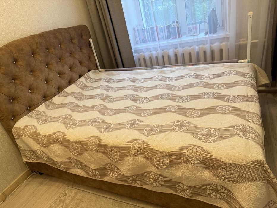 Кровать полтарашка 200х160