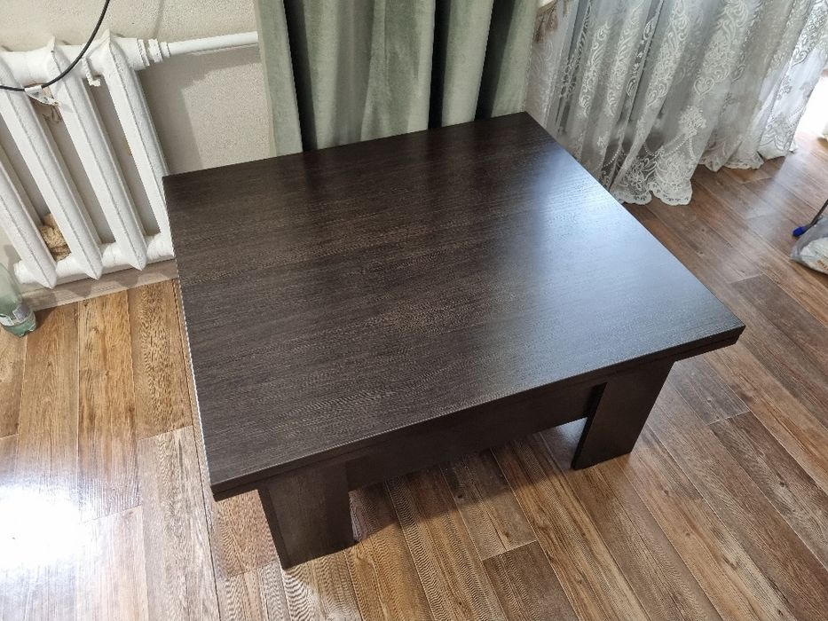 Продаётся стол-трансформер.