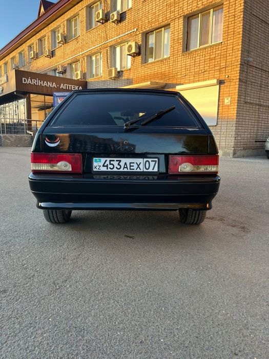 Легковая машина Ваз Лада