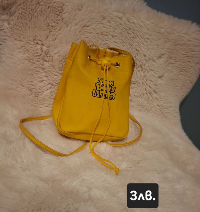 Чанти и несесери