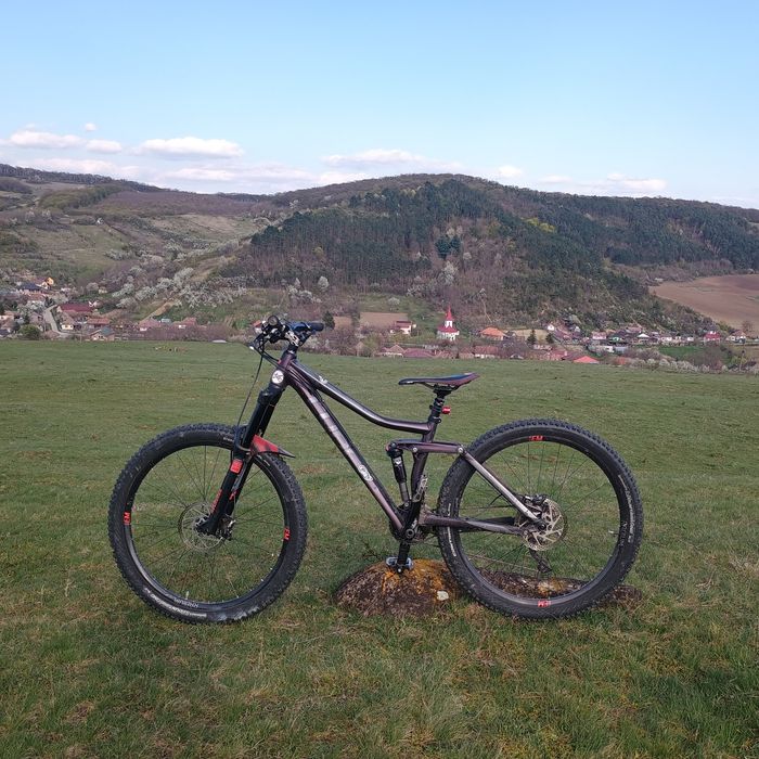 Se vind Cube stereo race