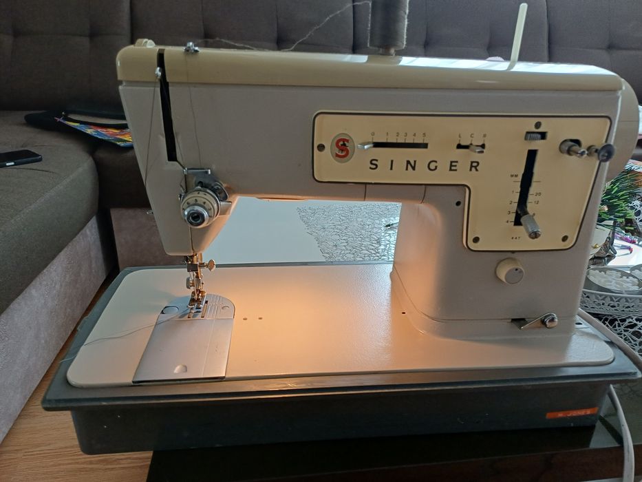 Masina de cusut singer