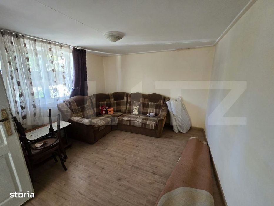Casa cu 3 corpuri, 164 mp, zona Costestii din Deal
