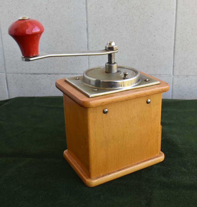 Мелничка за черен пипер/кафе и др.