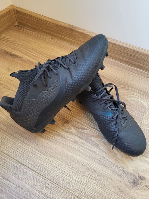 Футболни обувки - бутонки 46