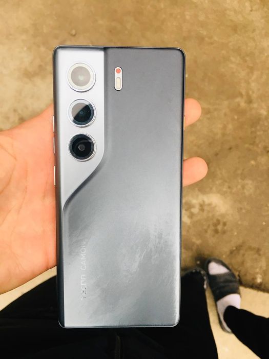 Tecno camon 40 Pro