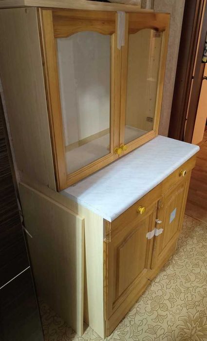 Продам кухонный гарнитур б/у.