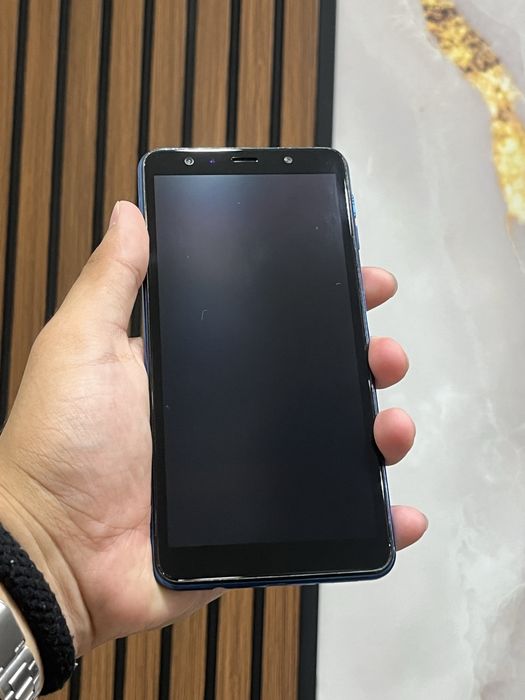 Продам Samsung A750 A7 2018