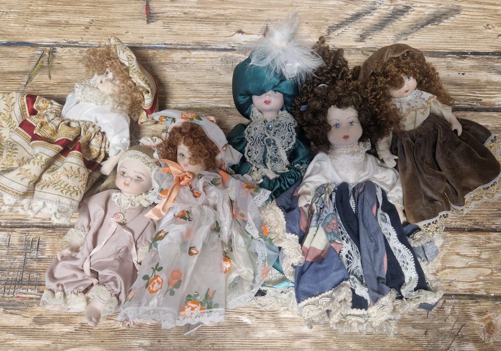 Разпродажба порцеланови кукли
