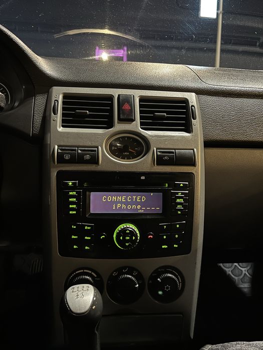 Продам машину Lada Priora 2011