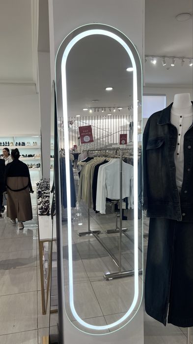 Зеркало в магазин